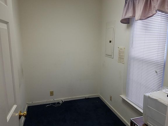 4th image of 8092 Elm Dr