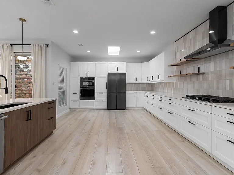 14140 Regency Pl — Photo 16