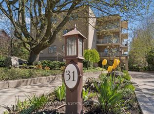 31 Rosedale Rd #303, Toronto, ON M4W2P5
