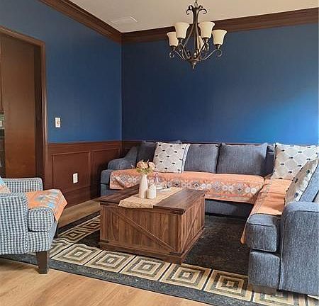 2nd image of 100 Sunvalley Dr