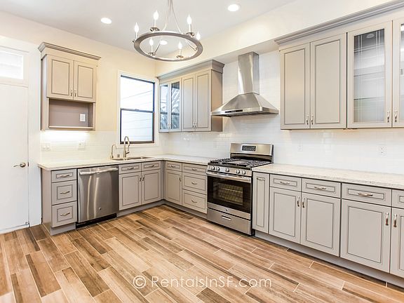 3rd image of 1022 Clement St