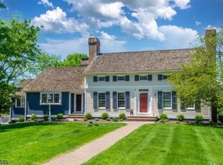 5 Barberry Row, Chester, NJ 07930