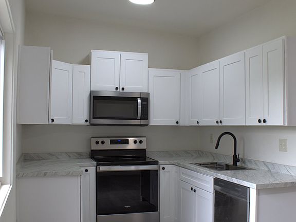 5th image of 316 SW 22nd St