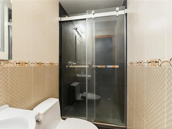 24 Cove Lane image 19 of 26