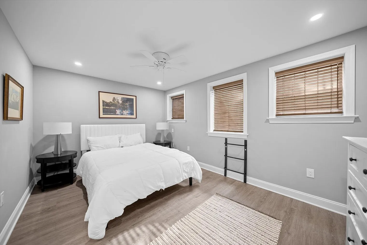 1 bed, 1.0 bath, 10225 sqft, $3,498 — Photo 3