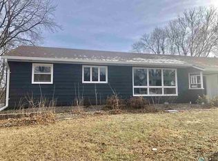 920 S Annway Dr, Sioux Falls, SD 57103