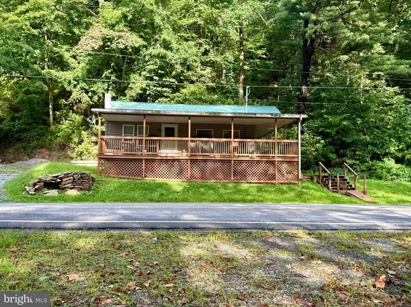 8263 Raystown Rd, Saxton, PA 16678