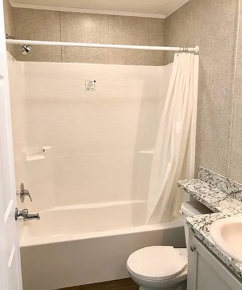 8001 Hamilton Ave #5 — Photo 9