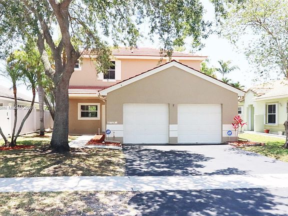 3rd image of 19250 NW 22nd St