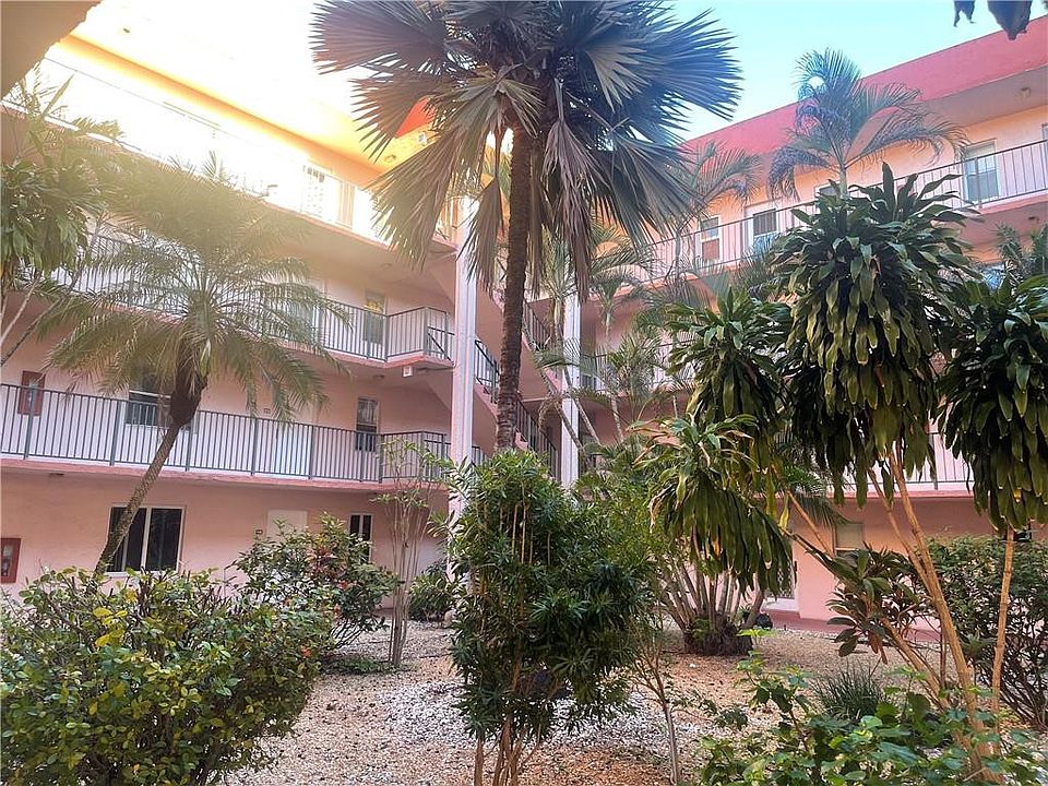 1st image of 2851 Somerset Drive #403