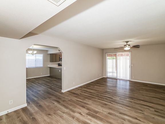 3rd image of 307 W Nopal Pl