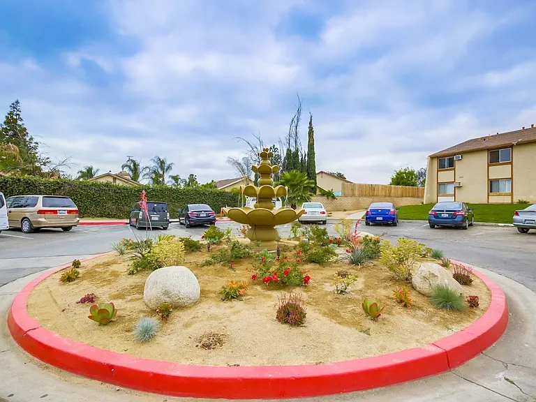 Bevia Apartments — Photo 13