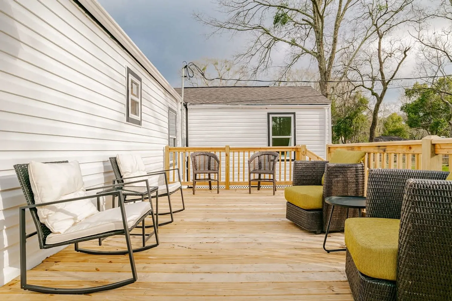 4 bed, 2.0 bath, 1496 sqft, $3,251 — Photo 4