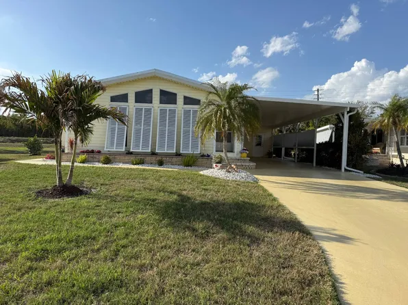 15 Castle Dr, Nokomis, FL 34275