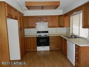 3rd image of 11643 S Iroquois Dr