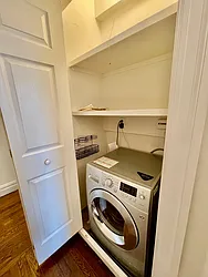 Rented by R New York