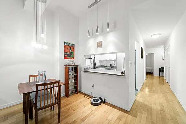 Sold by MNS | media 8