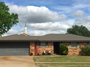 1022 Stonegate St, Weatherford, OK 73096