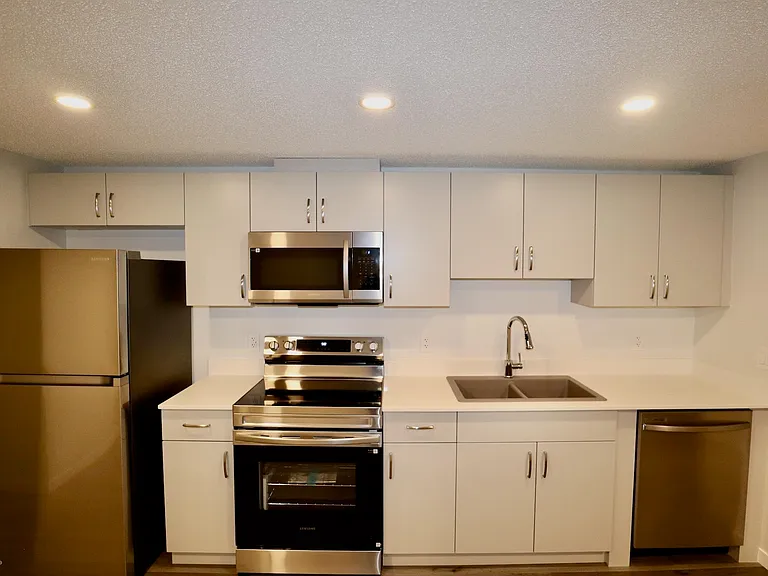63 Sereno Ln — Photo 2