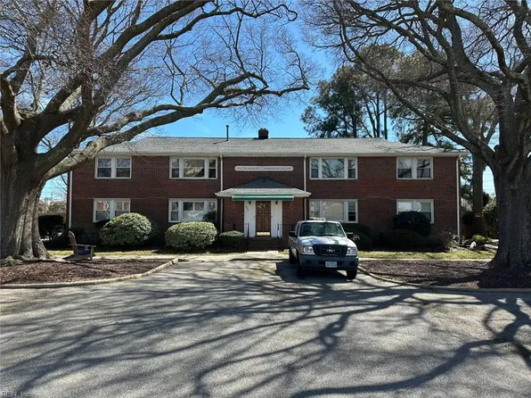 320 24th St APT 3, Virginia Beach, VA 23451