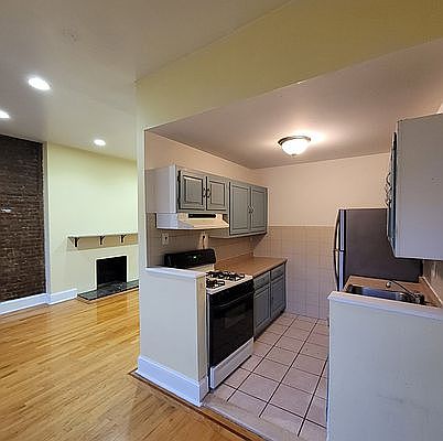 4th image of 25 W 120th St #4