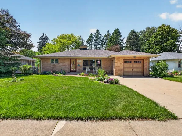 2329 16th Ave NW, Rochester, MN 55901