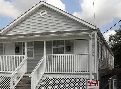2nd image of 1712 Cambronne St