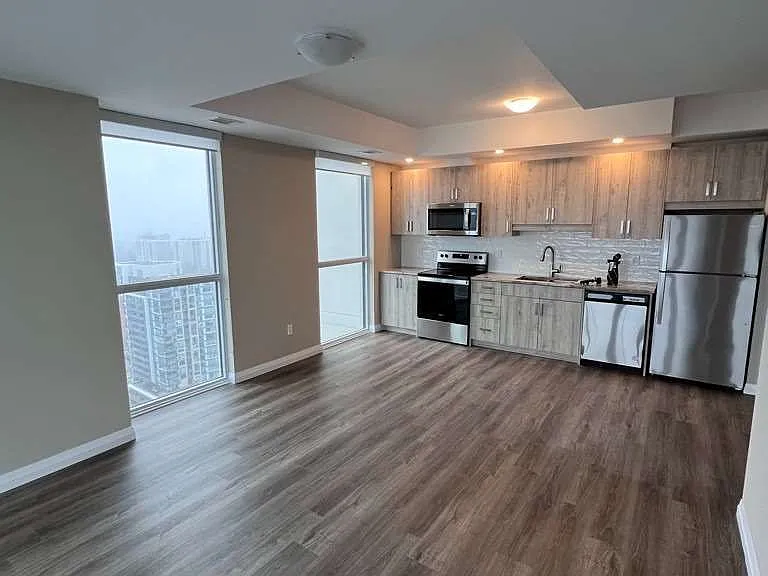 60 Charles St W #2811 — Photo 3