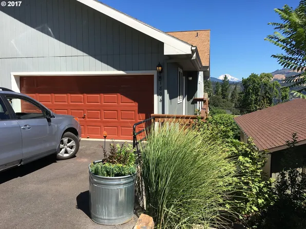 1804 Lincoln St, Hood River, OR 97031
