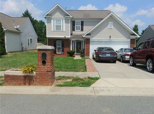 5826 Briggs Dr, Charlotte, NC 28269