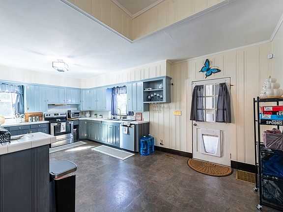 14th image of this home