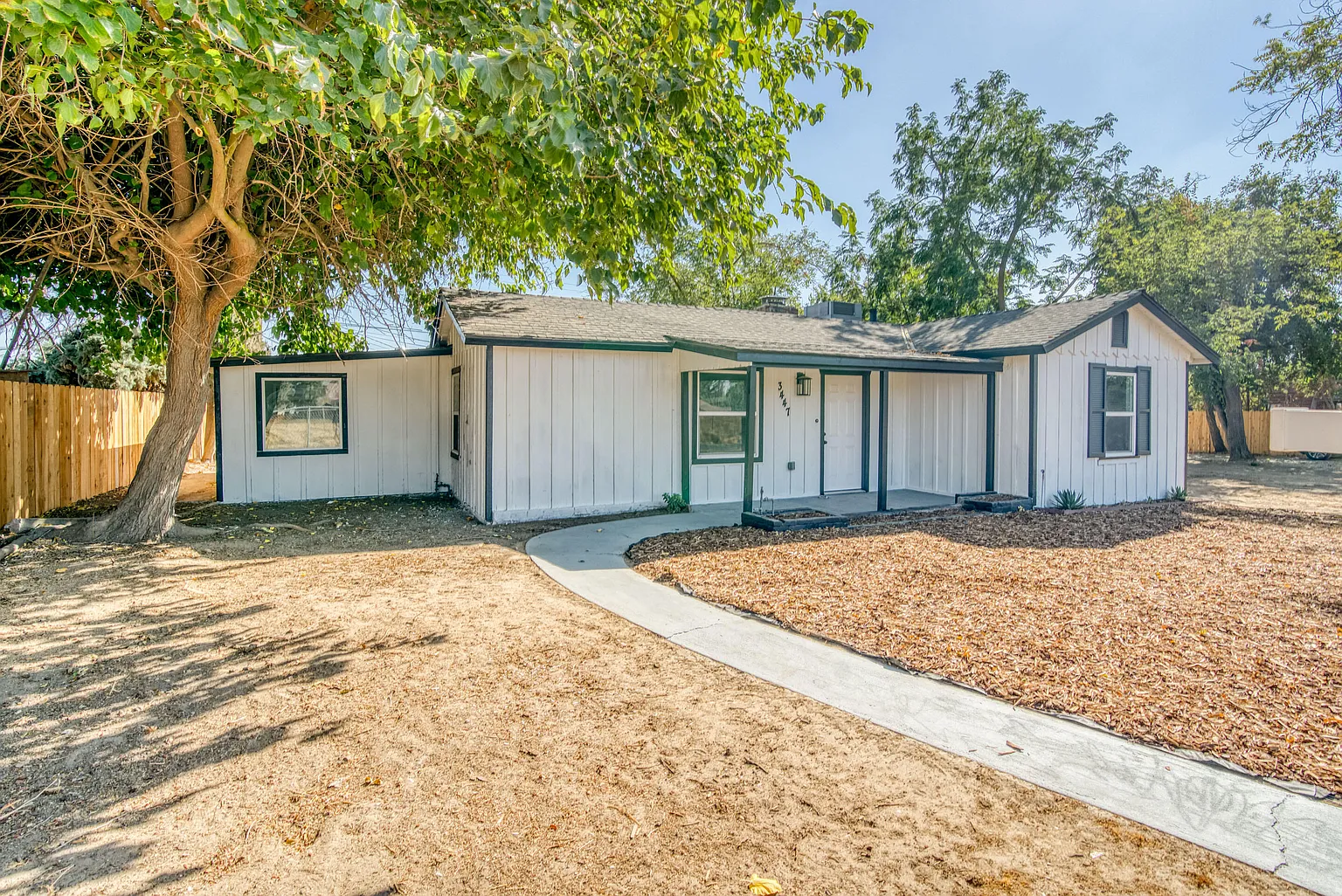 3447 W Normal Ave photo 1