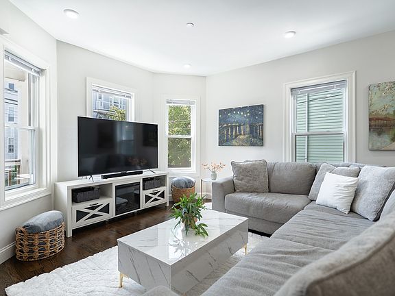4th image of 16 Willard Ave #1A