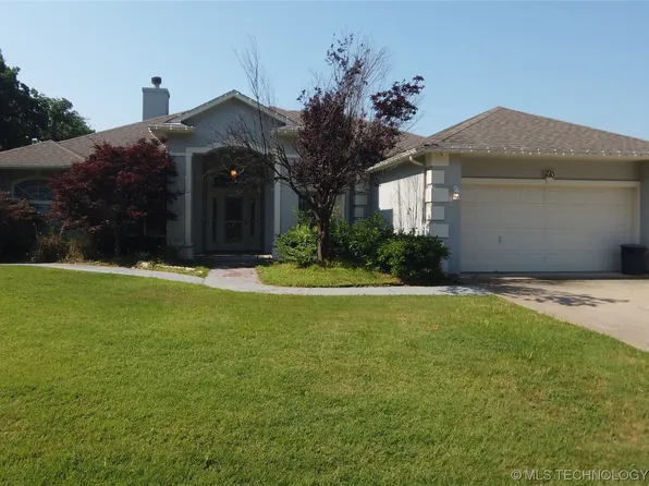 610 W 37th Pl, Sand Springs, OK 74063