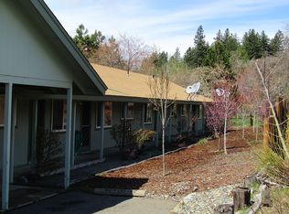 330 E Ivy St, Mount Shasta, CA 96067