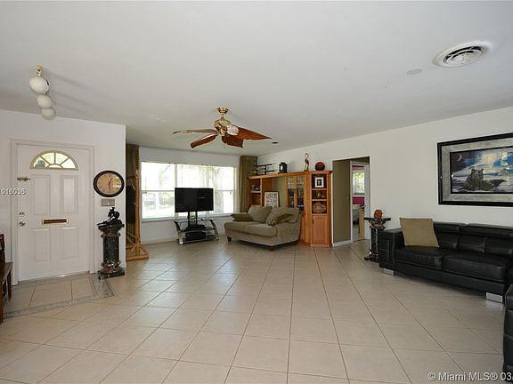 3rd image of 1124 N 13th Ave
