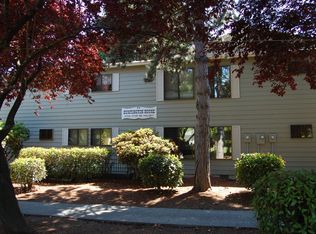 2702-2728 NE Halsey St #2708, Portland, OR 97232