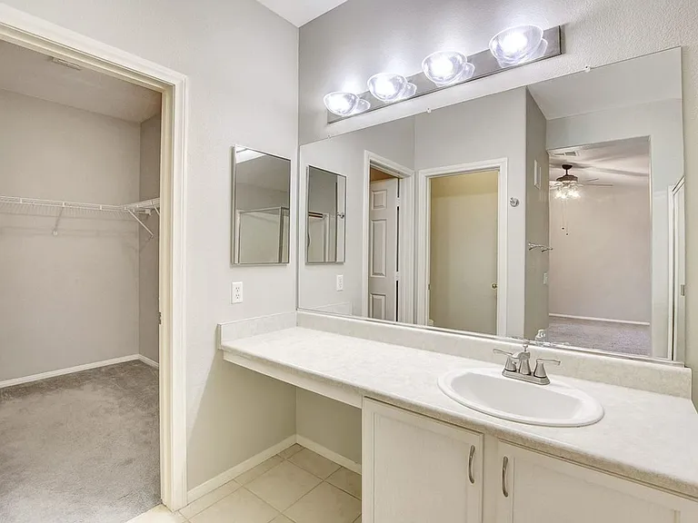 716 Peachy Canyon Cir #103 — Photo 27