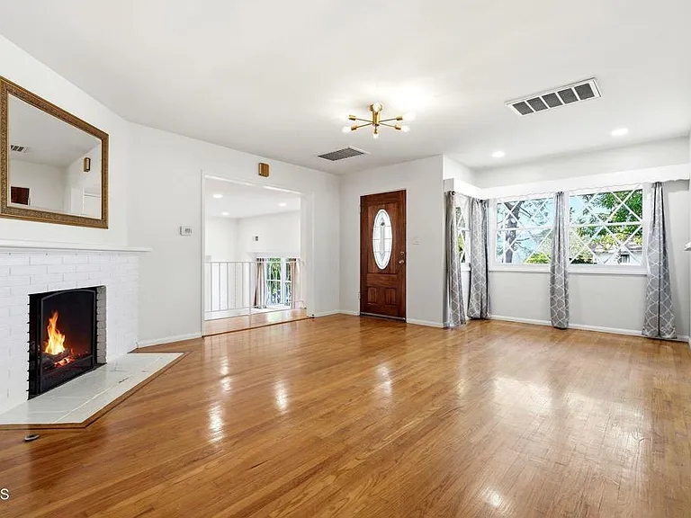 3153 Orange Ave — Photo 6