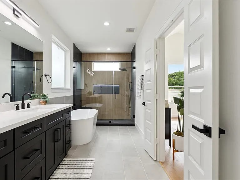 6321 Foster St — Photo 1