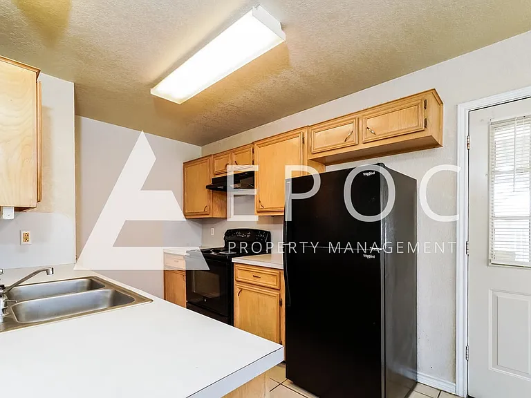 2507 Lain Dr — Photo 4