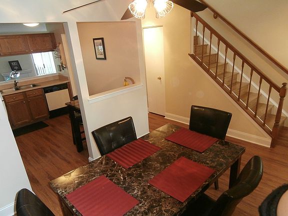 3rd image of 1027 Rockport Dr #1027