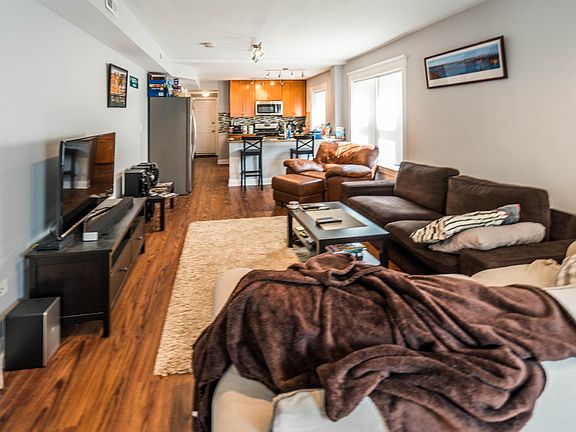 3rd image of 1529 N Paulina St #G