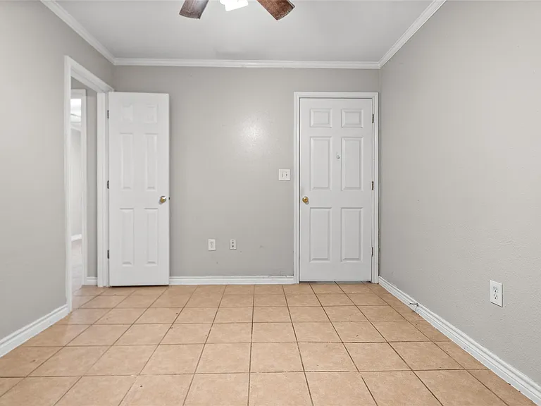 7900 Tri City Beach Rd #B — Photo 19