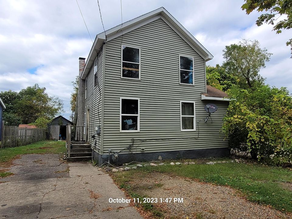 1st image of 310 Union St S
