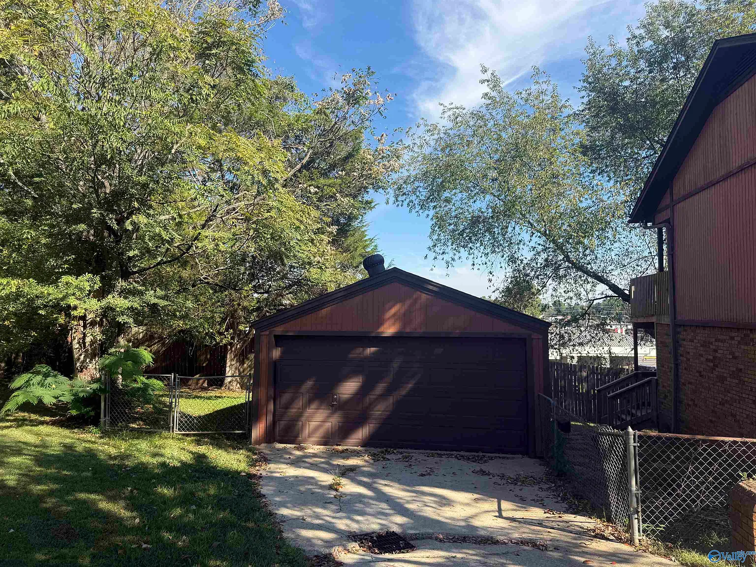 3 bed, 3.0 bath, 2553 sqft, $1,575 — Photo 3