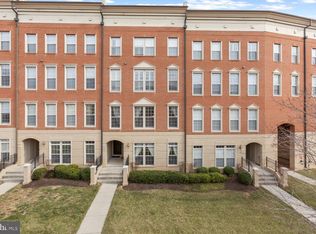 7919 Crescent Park Dr, Gainesville, VA 20155