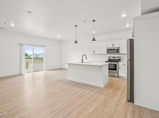 The Twin Oaks Apartments, Cedar Falls, IA 50613