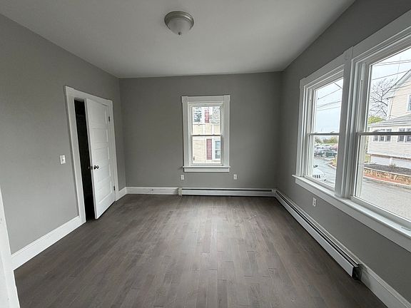 5th image of 88-90 Washington Ave