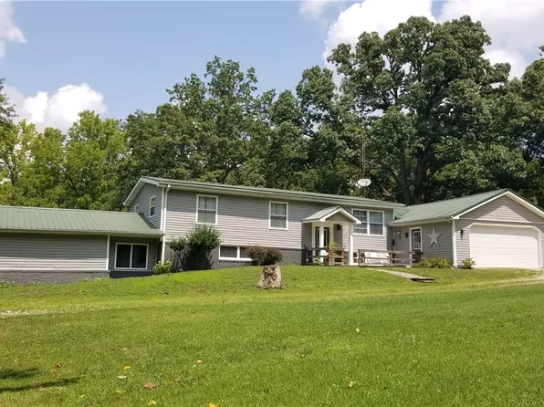 7390 E Us Highway 40, Altamont, IL 62411